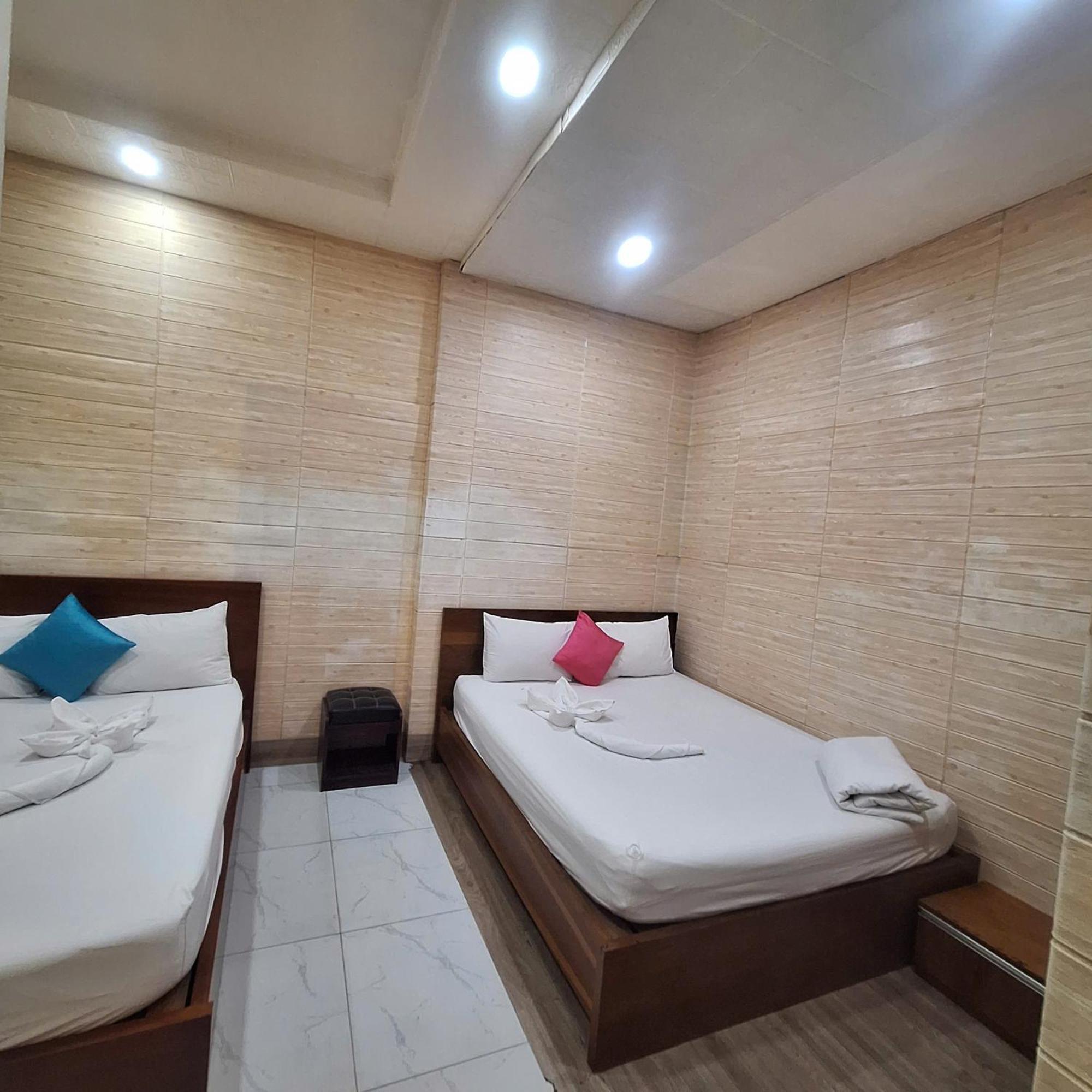 Damry Hotel Ho Chi Minh City Bagian luar foto